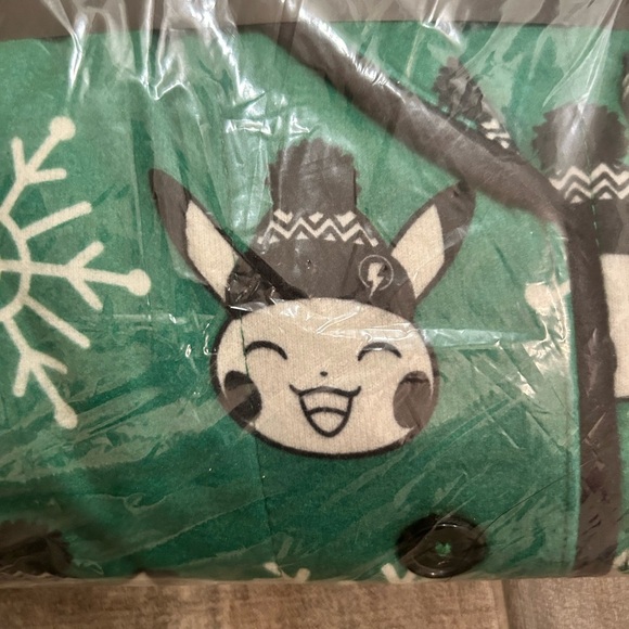 NWT Men’s Pikachu Flannel Pajama Set - size S - Picture 7 of 7